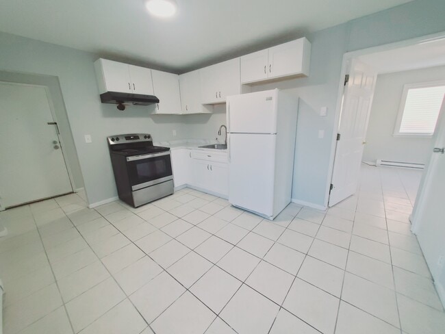 16 N Taylor Ave, Unit 2 in Norwalk, CT - Building Photo - Building Photo