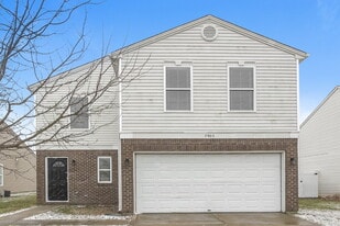 7905 States Bend Dr in Indianapolis, IN - Building Photo