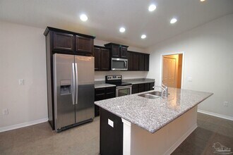 5621 Peach Dr in Milton, FL - Building Photo - Building Photo