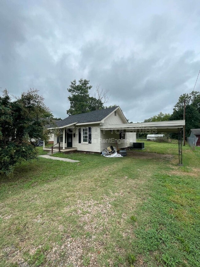 property at 207 N Meriah St