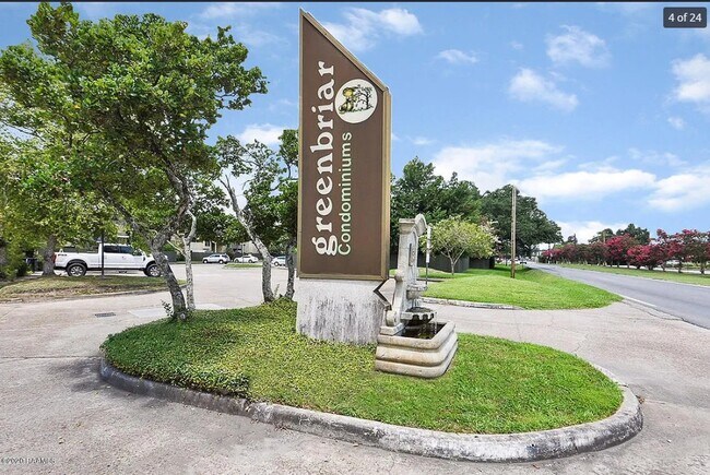 220 Doucet Rd, Unit 240-E