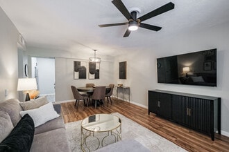 2507 Montrose Blvd in Houston, TX - Foto de edificio - Building Photo