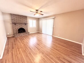1045 Paul Ave in Clovis, CA - Building Photo - Building Photo