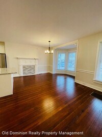 445 S Main St photo'