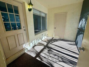 4835 Sable Pine Cir, Unit D2 in West Palm Beach, FL - Foto de edificio - Building Photo