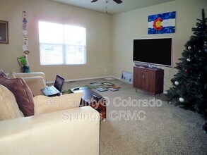 8057 Chasewood Loop in Colorado Springs, CO - Building Photo - Building Photo