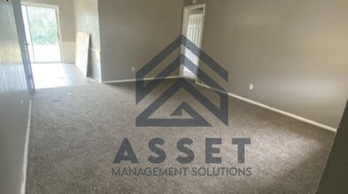 2201 SW 76th St in Oklahoma City, OK - Building Photo - Building Photo