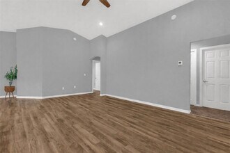 955 Pearly Ridge Ln in Lakeland, FL - Foto de edificio - Building Photo