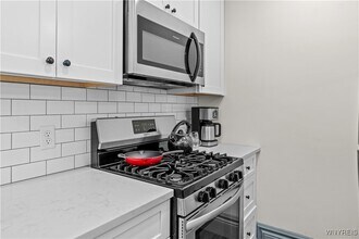 58 Cottage St in Buffalo, NY - Building Photo - Building Photo