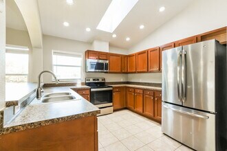 137 Thornbury Dr in Kissimmee, FL - Building Photo - Building Photo