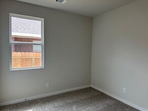 236 Charles Rdg Dr in Conroe, TX - Building Photo - Building Photo