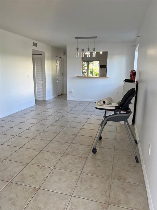 680 NW 79th Ter in Pembroke Pines, FL - Building Photo - Building Photo