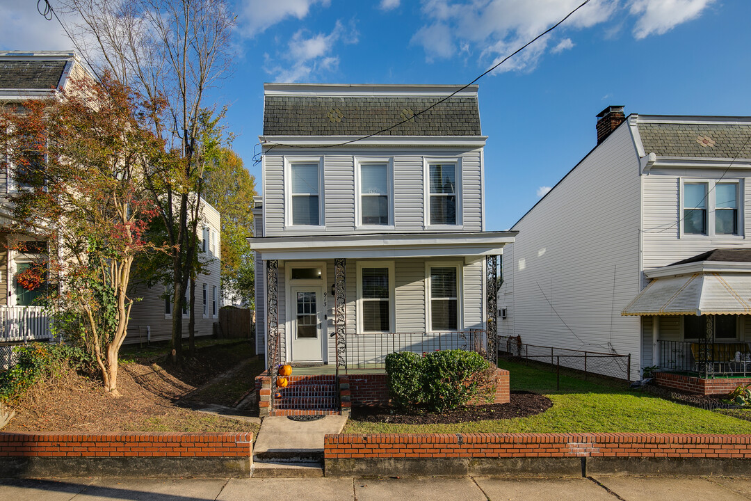 913 N 35th St in Richmond, VA - Building Photo