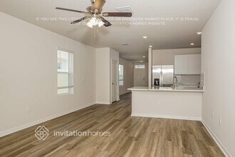 8032 Majestic Palms Ct in Venice, FL - Foto de edificio - Building Photo