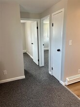 27 Willoughby Pl in West Islip, NY - Foto de edificio - Building Photo