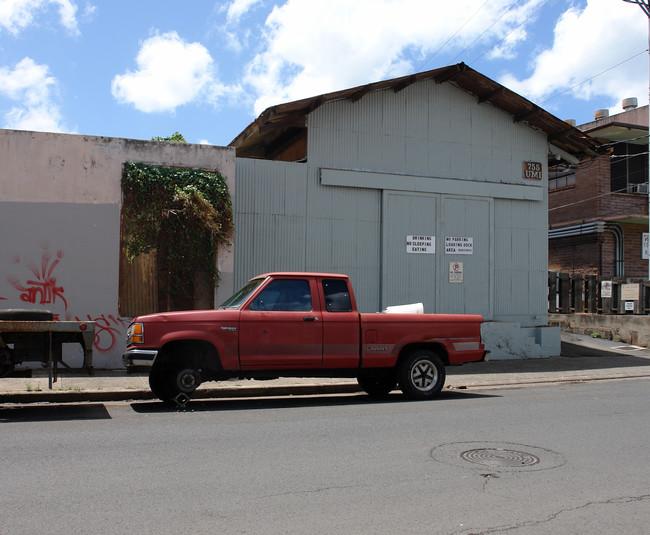 755 Umi St in Honolulu, HI - Foto de edificio - Building Photo