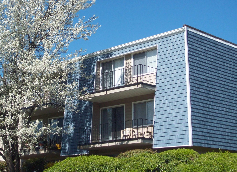 Tara Hills Apartments in Oak Ridge, TN - Foto de edificio