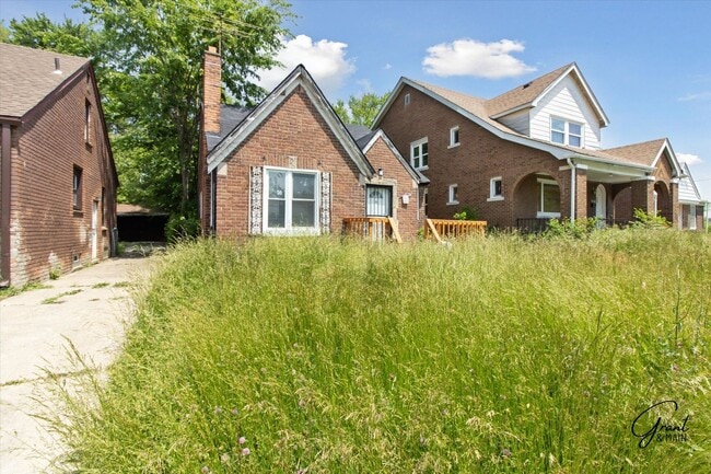 property at 14953 Longview St