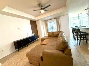 32914 Hillman Ct in Wesley Chapel, FL - Building Photo - Building Photo