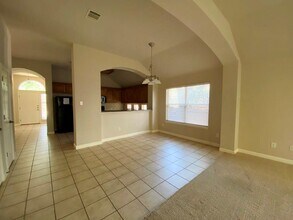 3705 Fossilwood Way in Round Rock, TX - Building Photo - Building Photo