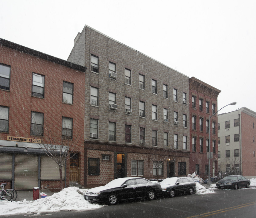 183-185 West St in Brooklyn, NY - Building Photo