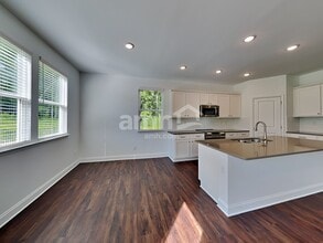 5046 Pebble Bridge Wy in Auburn, GA - Foto de edificio - Building Photo