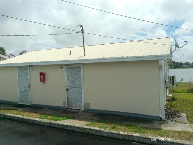 1111 Cypress Gardens Blvd in Winter Haven, FL - Building Photo - Building Photo