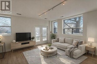 3635 Dundas St W in Toronto, ON - Building Photo