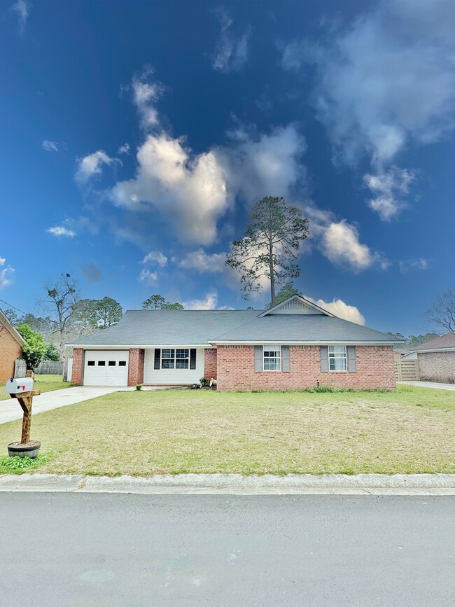 property at 714 Robin Hood Dr