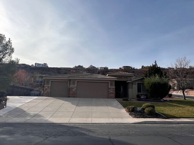39 S Arroyo Dr in Saint George, UT - Building Photo - Building Photo