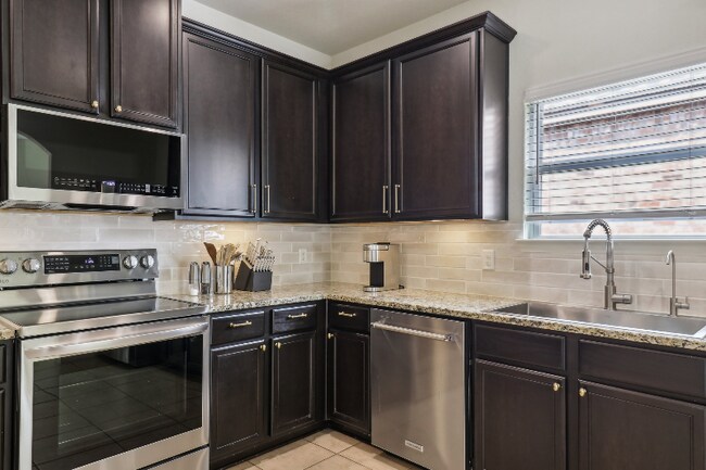 11914 Luckey River in San Antonio, TX - Foto de edificio - Building Photo