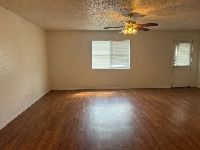 4404 Secretariat Dr in Killeen, TX - Foto de edificio - Building Photo