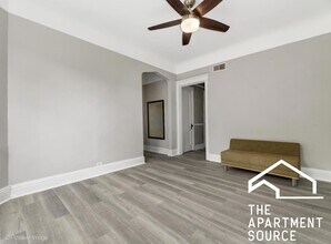 2132 W Iowa St in Chicago, IL - Building Photo - Building Photo