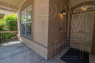 10314 Creek Trail Cir in Stockton, CA - Foto de edificio - Building Photo