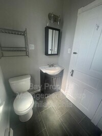 435 E Walnut Ln photo'