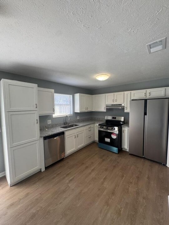 12 Apple Ln in Cincinnati, OH - Building Photo