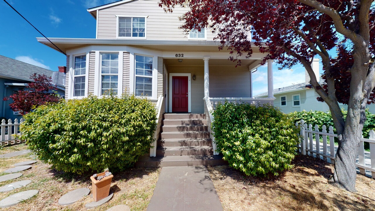 632 N Claremont St, Unit A in San Mateo, CA - Building Photo