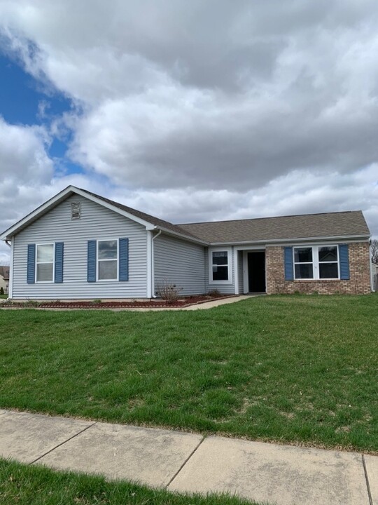 2318 Temple Ct E in West Lafayette, IN - Building Photo