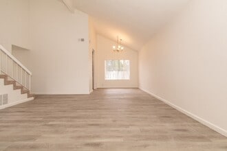 726 Kings Cross Ct in Encinitas, CA - Building Photo - Building Photo