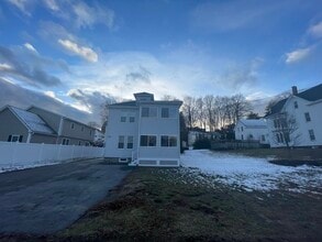 290 Hilldale Ave in Haverhill, MA - Building Photo - Building Photo