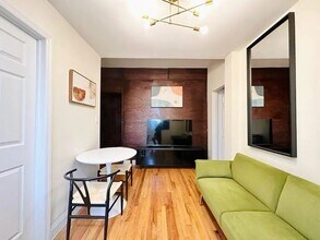 Furnished room/NOT APARTMENT, Unit 3 in Brooklyn, NY - Building Photo - Building Photo