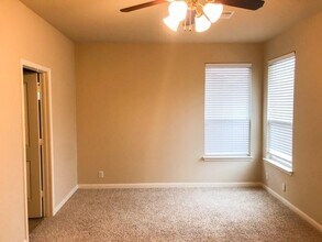 8508 Wood Stork Dr in Austin, TX - Building Photo - Building Photo