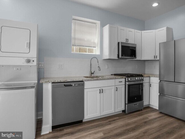 1529 N 28th St in Philadelphia, PA - Building Photo - Building Photo