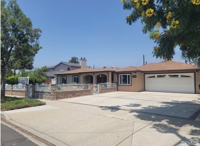 433 E Mason St in Azusa, CA - Building Photo - Building Photo