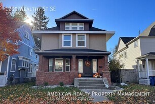 1230 Wealthy St SE in Grand Rapids, MI - Building Photo