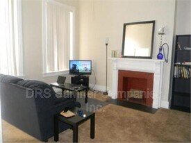 2106 St Paul St in Baltimore, MD - Building Photo