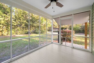 1010 NE 7th Pl in Gainesville, FL - Foto de edificio - Building Photo