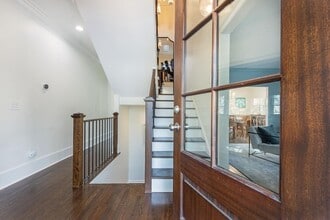 3211 Circle Oaks Dr SE in Atlanta, GA - Building Photo - Building Photo