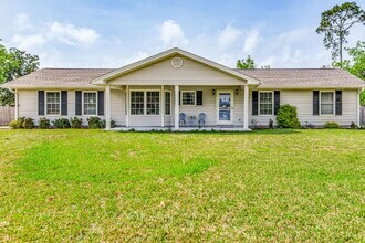 5272 Choctaw Ave in Pensacola, FL - Foto de edificio - Building Photo