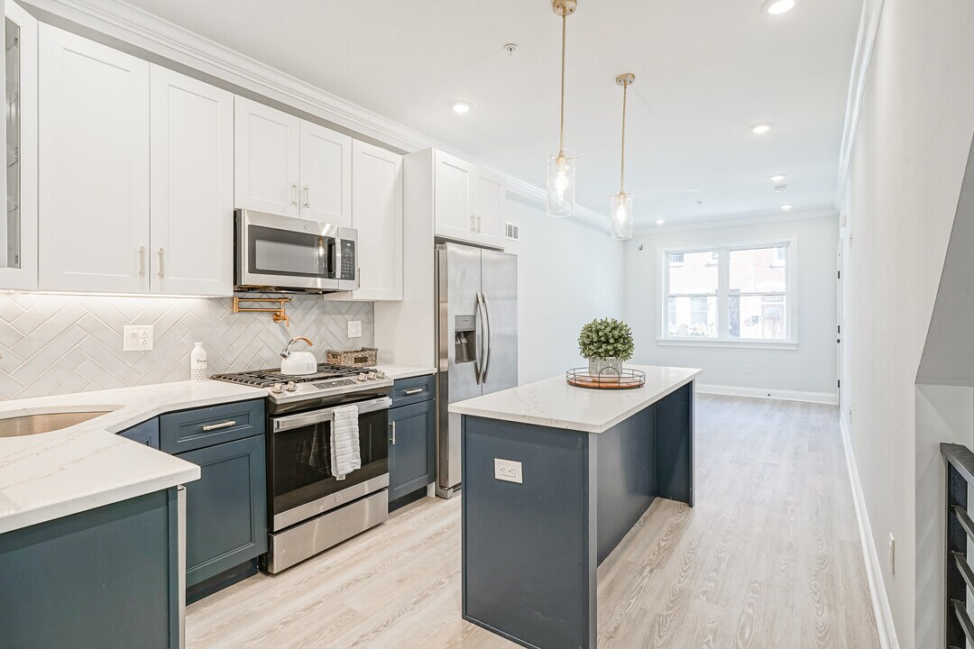 1006 S 19th St in Philadelphia, PA - Building Photo